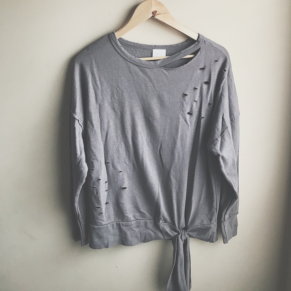 Abound Women’s Gray Distressed Oversized Sweater